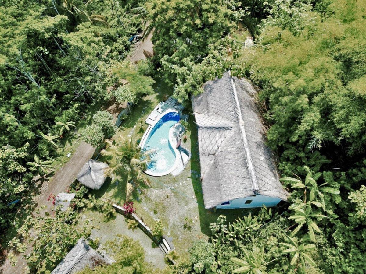 Batu Bambu Kuta (Lombok) Bagian luar foto