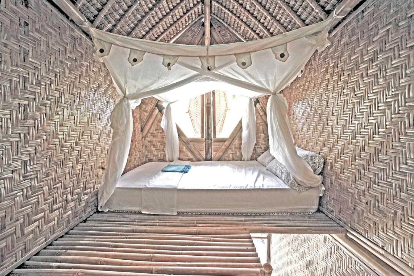 Batu Bambu Kuta (Lombok) Bagian luar foto