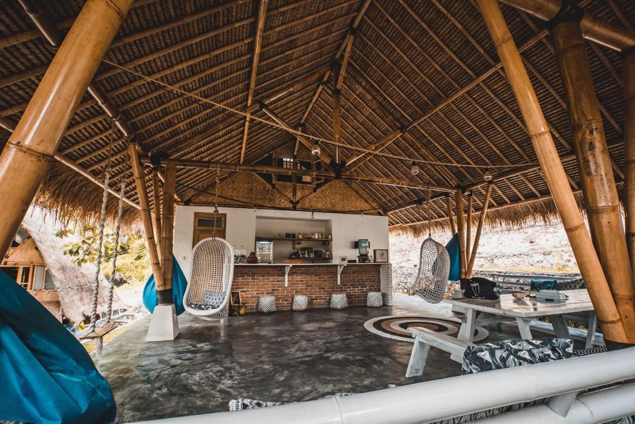 Batu Bambu Kuta (Lombok) Bagian luar foto