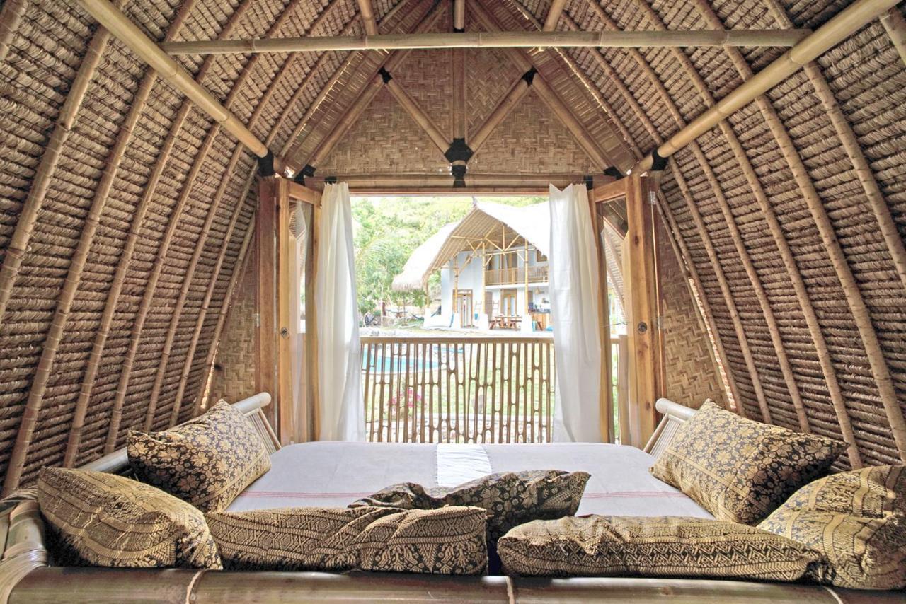 Batu Bambu Kuta (Lombok) Bagian luar foto