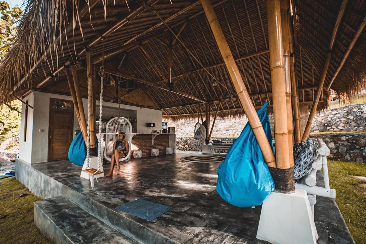 Batu Bambu Kuta (Lombok) Bagian luar foto