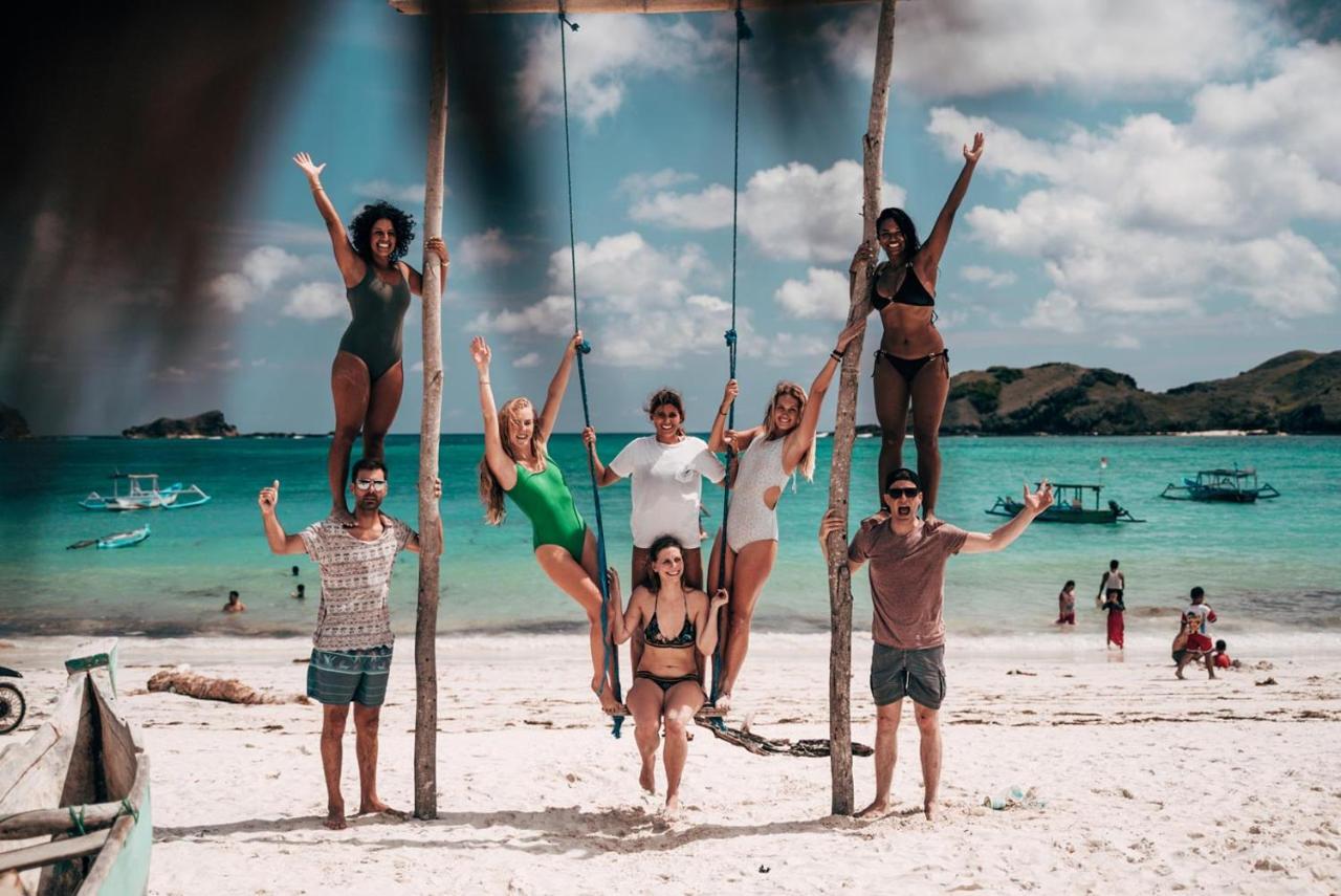 Batu Bambu Kuta (Lombok) Bagian luar foto
