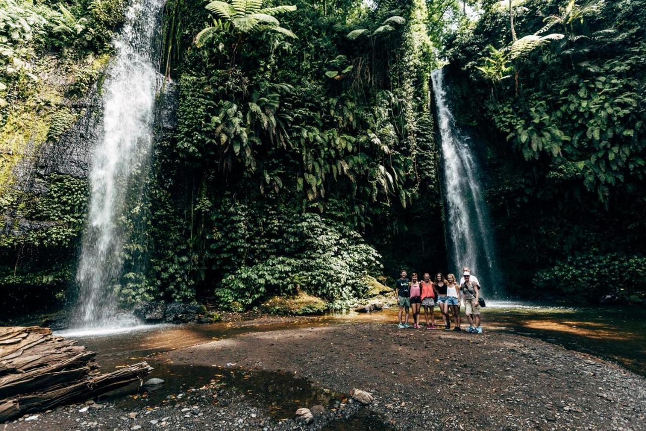 Batu Bambu Kuta (Lombok) Bagian luar foto